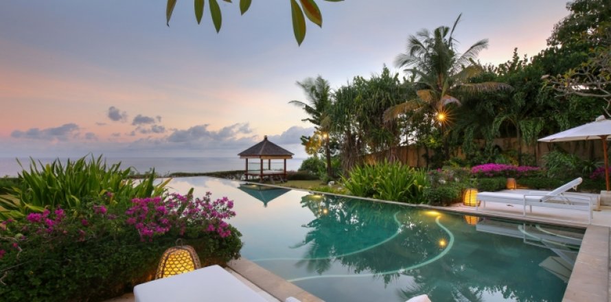 6 bedrooms Villa in South Kuta, Badung, Indonesia No. 649