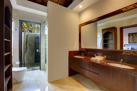 6 bedrooms Villa in South Kuta, Badung, Indonesia No. 649 29