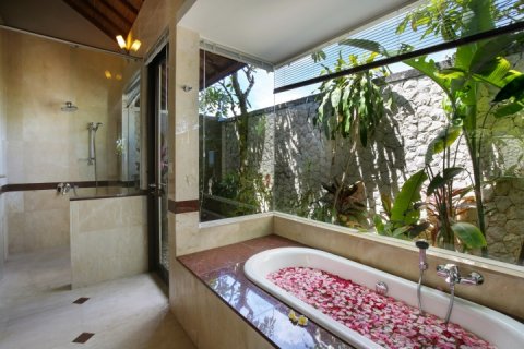 6 bedrooms Villa in South Kuta, Badung, Indonesia No. 649 25