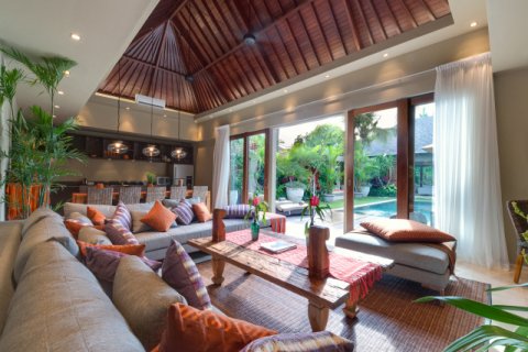 8 bedrooms Villa in Seminyak, Badung, Indonesia No. 654 17