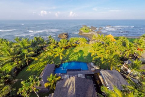 5 bedrooms Villa in Canggu, Badung, Indonesia No. 651 2