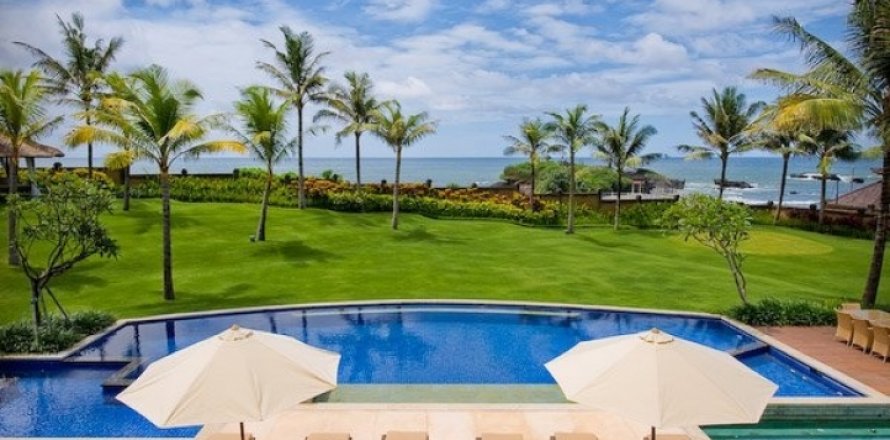 5 bedrooms Villa in Canggu, Badung, Indonesia No. 651