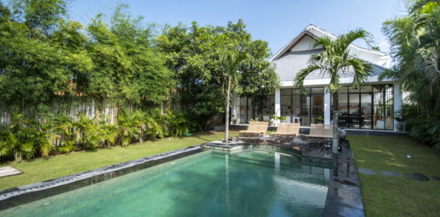 4 bedrooms Villa in Badung, Indonesia No. 11071