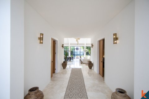 4 bedrooms Villa in Badung, Indonesia No. 11071 4