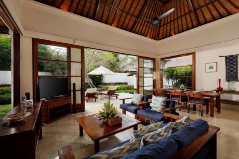 3 bedrooms Villa in Jimbaran, Badung, Indonesia No. 1263 5