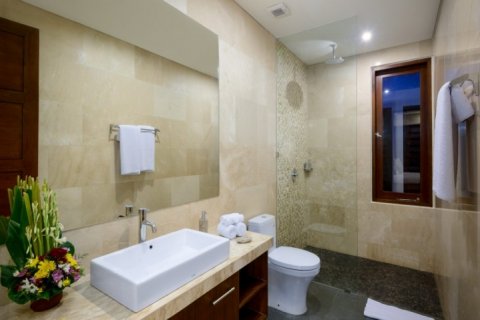 Вилла с 4 спальнями в Легиан, Kuta, Бадунг, Индонезия № 1266 11