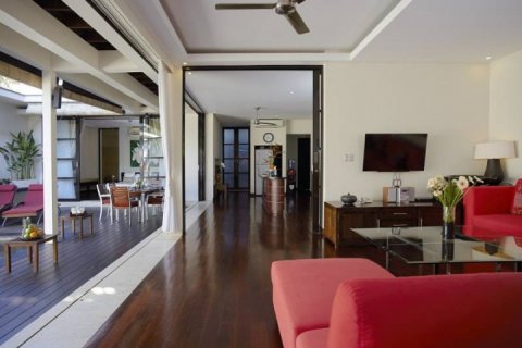 5 bedrooms Villa in Jimbaran, Badung, Indonesia No. 1260 14