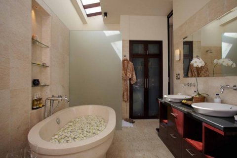 5 bedrooms Villa in Jimbaran, Badung, Indonesia No. 1260 13