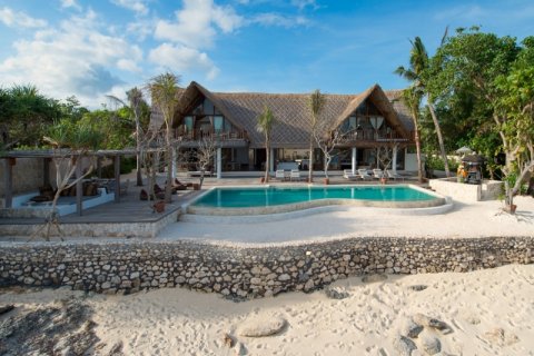 Вилла с 5 спальнями в Nusa Lembongan, Клунгкунг, Индонезия № 815 2