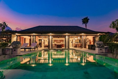 6 bedrooms Villa in South Kuta, Badung, Indonesia No. 818 5