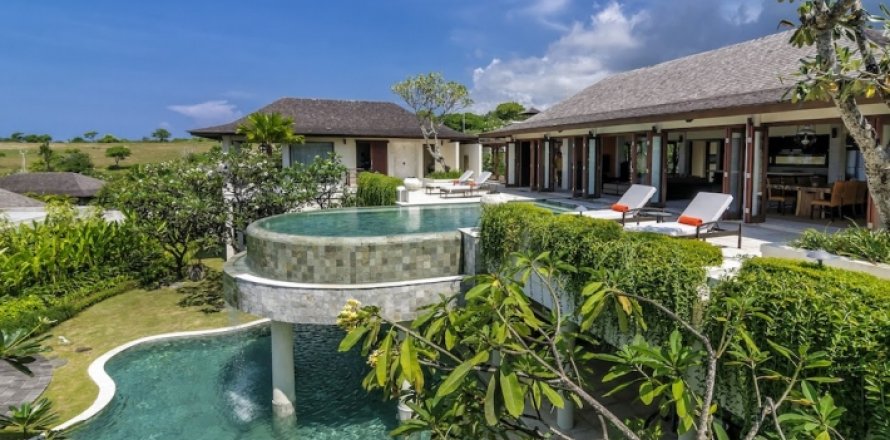 6 bedrooms Villa in South Kuta, Badung, Indonesia No. 818