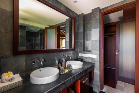 6 bedrooms Villa in South Kuta, Badung, Indonesia No. 818 26
