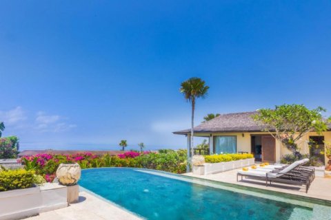 6 bedrooms Villa in South Kuta, Badung, Indonesia No. 818 4