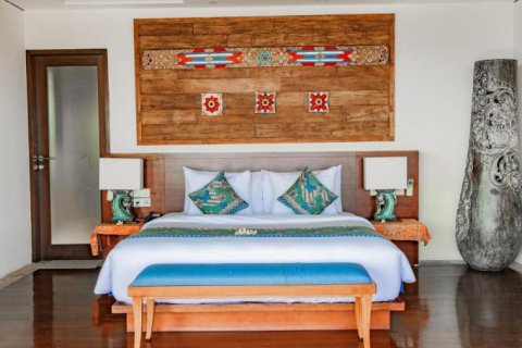 6 bedrooms Villa in South Kuta, Badung, Indonesia No. 818 19