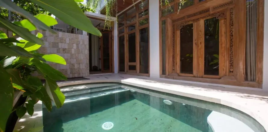 3 bedrooms Villa in Tibubeneng, Badung, Indonesia No. 10808