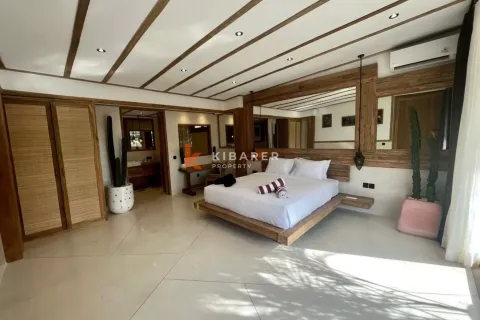 3 bedrooms Villa in Tibubeneng, Badung, Indonesia No. 11859 13