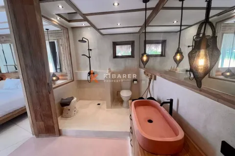 3 bedrooms Villa in Tibubeneng, Badung, Indonesia No. 11859 10
