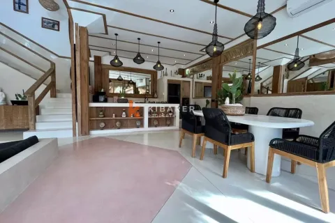 3 bedrooms Villa in Tibubeneng, Badung, Indonesia No. 11859 3