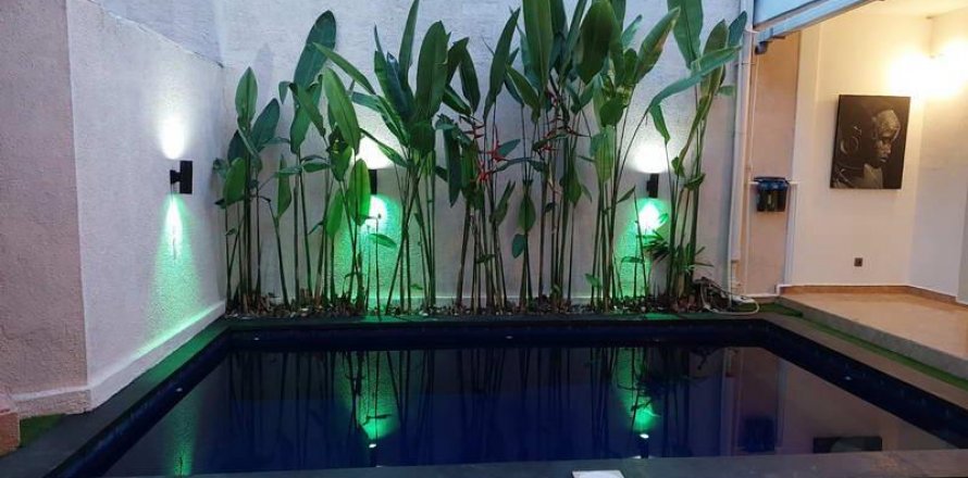 2 bedrooms Villa in Seminyak, Badung, Indonesia No. 7715