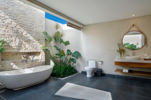 3 bedrooms Villa in Seminyak, Badung, Indonesia No. 7576 7
