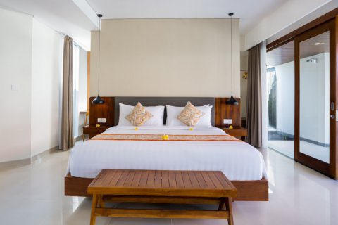 3 bedrooms Villa in Seminyak, Badung, Indonesia No. 7576 5