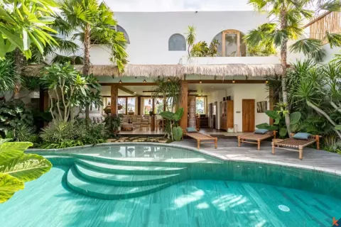 5 bedrooms Villa in Badung, Indonesia No. 10101