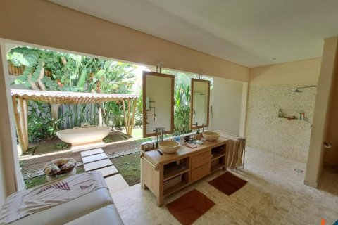5 bedrooms Villa in Tumbak Bayuh, Mengwi, Badung, Indonesia No. 11434 15