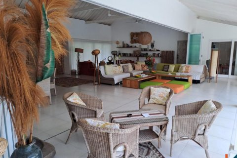 5 bedrooms Villa in Tumbak Bayuh, Mengwi, Badung, Indonesia No. 11434 14