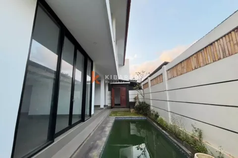 3 bedrooms Villa in Badung, Indonesia No. 12706 4