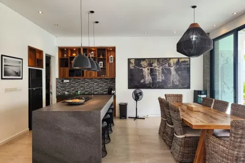 4 bedrooms Villa in Tibubeneng, Badung, Indonesia No. 10429 11