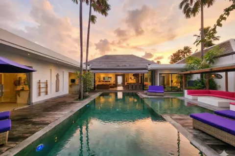4 bedrooms Villa in Tibubeneng, Badung, Indonesia No. 10429