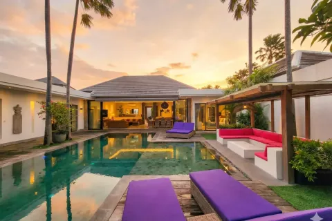 4 bedrooms Villa in Tibubeneng, Badung, Indonesia No. 10429 8