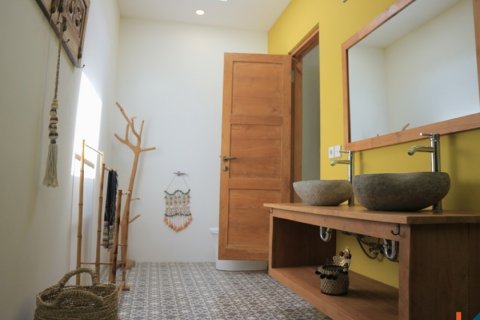 3 bedrooms Villa in Denpasar, Indonesia No. 11643 4