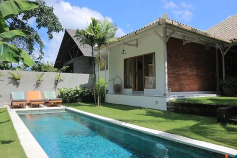 3 bedrooms Villa in Denpasar, Indonesia No. 11643