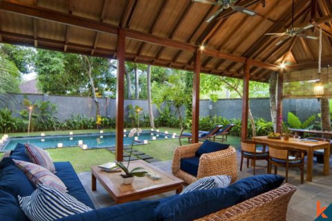 7 bedrooms Villa in Jimbaran, Badung, Indonesia No. 10727 2