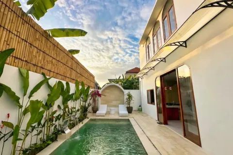 3 bedrooms Villa in Jimbaran, Badung, Indonesia No. 10453
