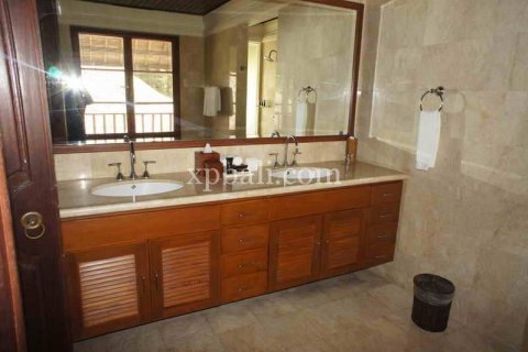 3 bedrooms Villa in Jimbaran, Badung, Indonesia No. 490 9
