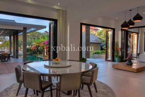 5 bedrooms Villa in Jimbaran, Badung, Indonesia No. 489 12