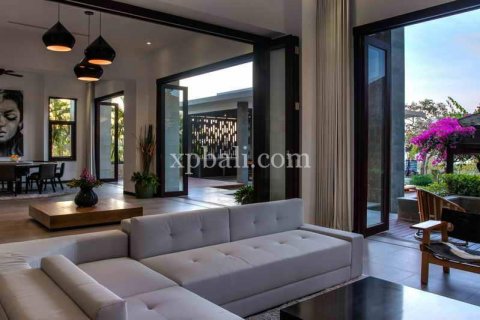 5 bedrooms Villa in Jimbaran, Badung, Indonesia No. 489 11