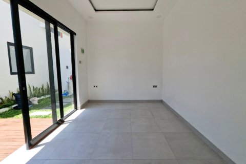 Вилла 80м2 в Seminyak, Бадунг, Индонезия № 13711 5