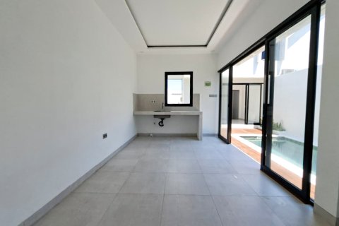 Вилла 80м2 в Seminyak, Бадунг, Индонезия № 13711 4