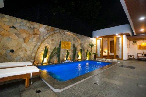 Вилла с 7 спальнями в Nusa Dua, Бадунг, Индонезия № 8903 1