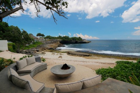 Вилла с 4 спальнями в Nusa Lembongan, Клунгкунг, Индонезия № 8929 4