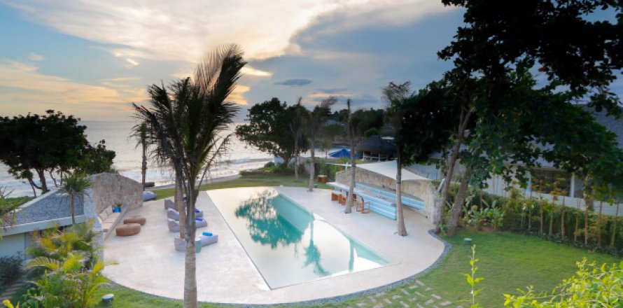 Вилла с 4 спальнями в Nusa Lembongan, Клунгкунг, Индонезия № 8929