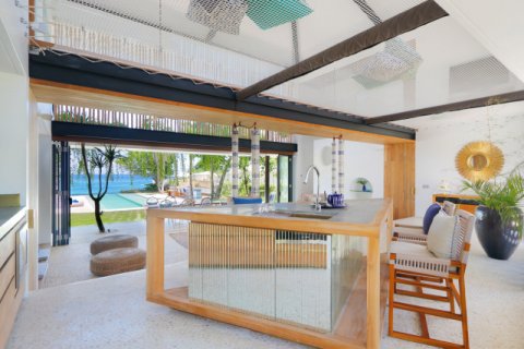 Вилла с 4 спальнями в Nusa Lembongan, Клунгкунг, Индонезия № 8929 7