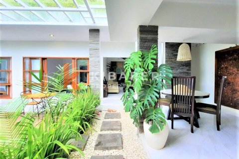 Вилла с 3 спальнями в Jimbaran, Бадунг, Индонезия № 13053 12