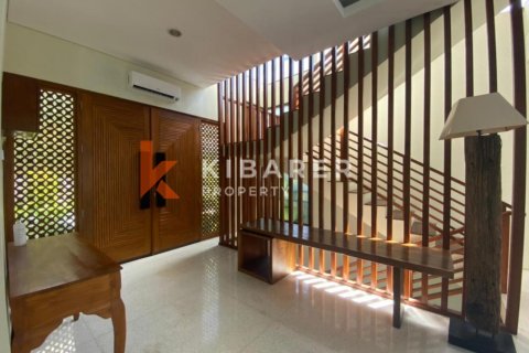3 bedrooms Villa in Nusa Dua, Badung, Indonesia No. 12294 8