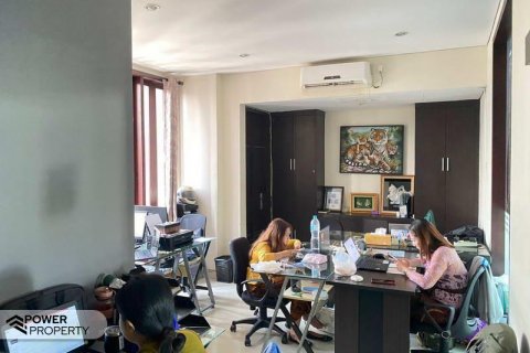 150m2 Commercial property in Tampaksiring, Gianyar, Indonesia No. 8632 2