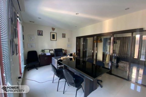 150m2 Commercial property in Tampaksiring, Gianyar, Indonesia No. 8632 4