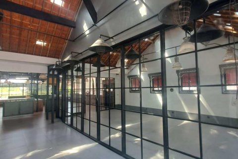 Commercial property in Seminyak, Badung, Indonesia No. 8628